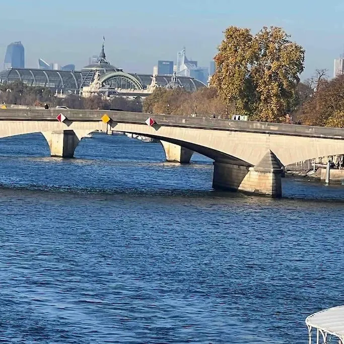 Elysees Charm Paris