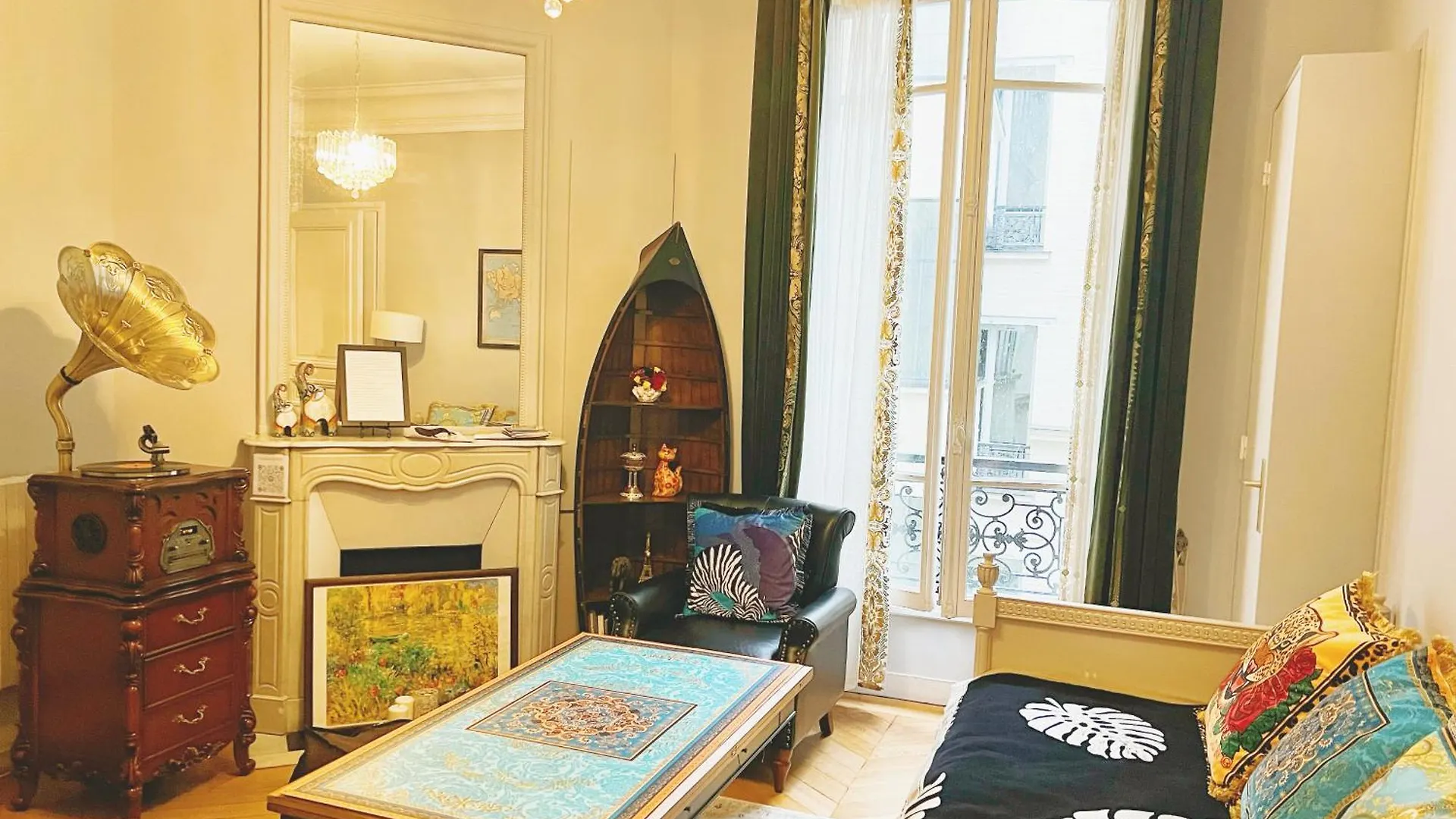 Apartment Elysees Charm Paris